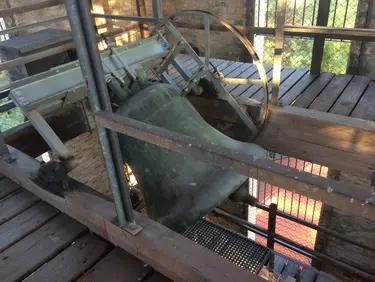 Eine der Glocken im Kirchturm